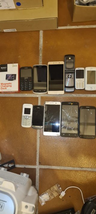 Lote Collezione Telefoni Cellulari Sony Vari Colori