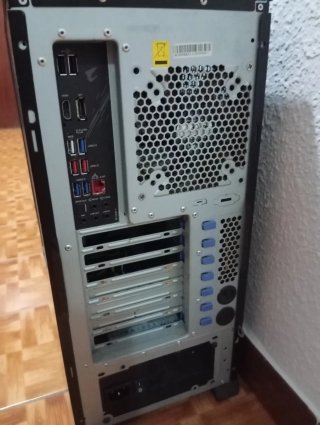 PC Ryzen 3200 32GB RAM 450GB SSD Windows 10
