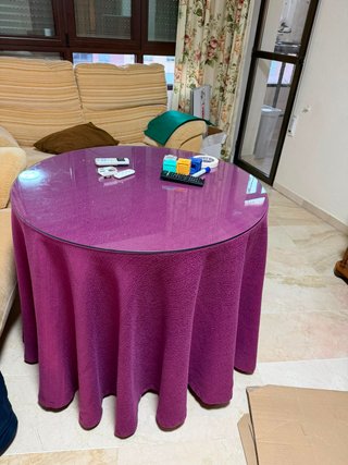 Mueble de salón de madera oscura