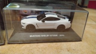 Coppia modellini Ford Mustang 1:43