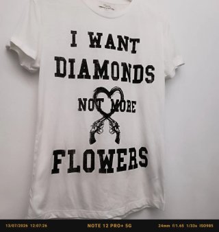 Camiseta Bershka I Want Diamonds