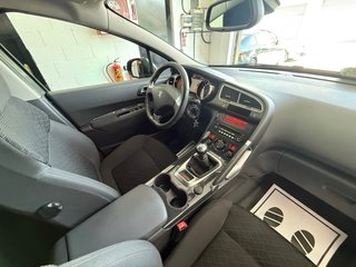 Peugeot 3008 2015