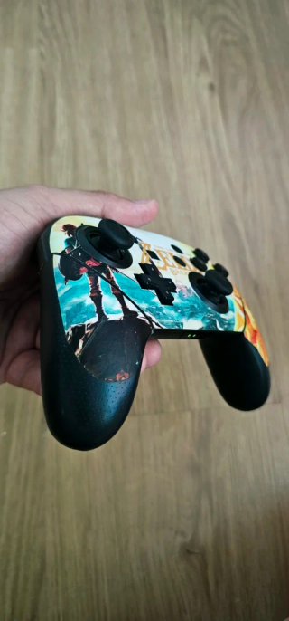 Mando Pro Switch (Original)