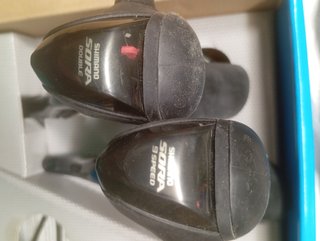 Manetas Shimano Sora 2x9