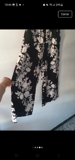 Conjunto floral negro y blanco