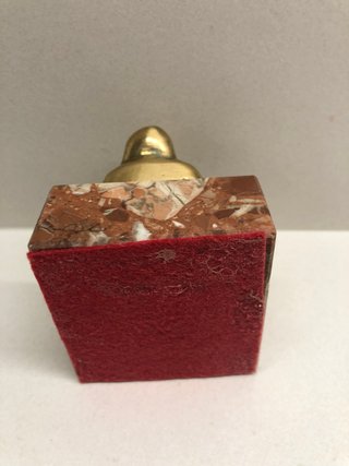 Antiguo Buda robusto bronce con peana mármol rosa