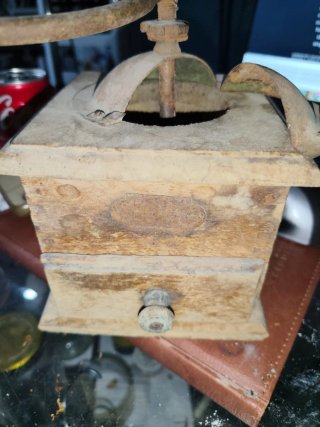 Molinillo de café antiguo madera y metal