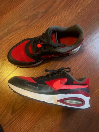 Zapatillas Nike Air Max Negras y Rojas