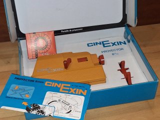 Funcionando Cinexin 8mm proyector con caja