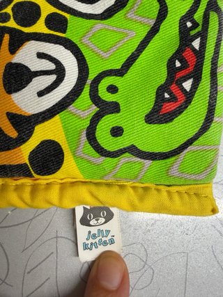 Libro Sensorial de Tela Jellycat - Jungly Tails