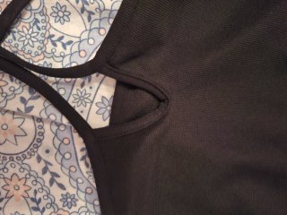 Camiseta negra Stradivarius nudo delantero Talla S