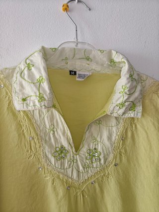 Túnica playera verde lima bordada
