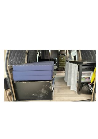 Hyundai H-1 2001 camper