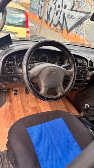 Hyundai H-1 2001 camper
