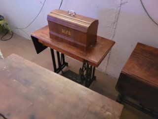 Mesa antigua de madera