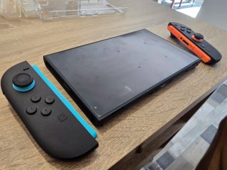 Nintendo Switch 2 + Funda y Estuche Original