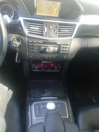 Mercedes Benz  E220 2012
