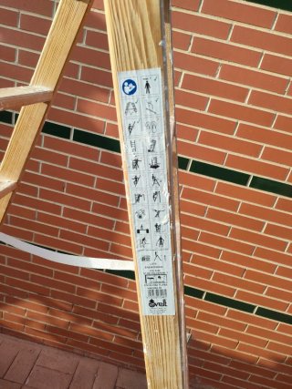 Escalera de madera