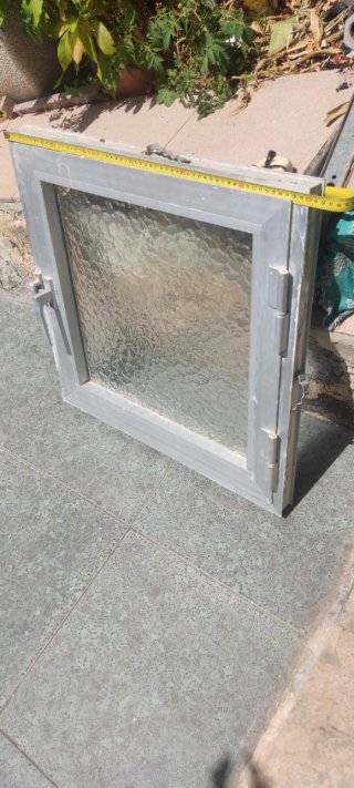 Ventana aluminio marco 60x60