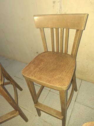 3 Taburetes Altos Madera Vintage