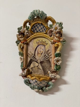Acquasantiera Madonna con 7 spade