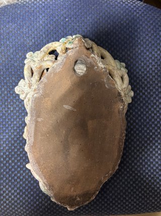 Acquasantiera Madonna con 7 spade