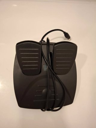 PlayStation 3 Slim + 2 Mandos Sony