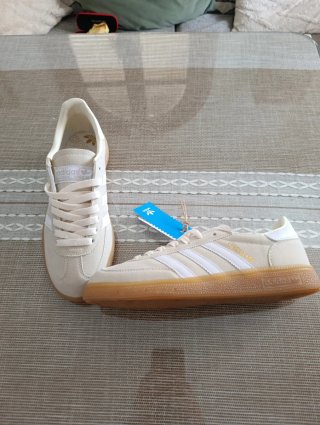 Zapatillas Adidas spezial beige y blancas 39