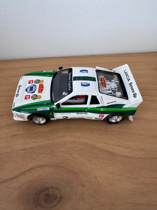 Coche Scalextric Lancia Seven-Up
