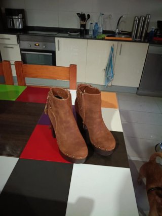 Botas de tacón marrones