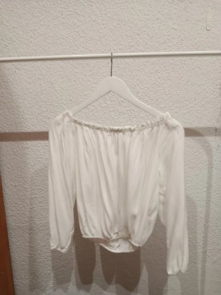 Top Brandy Melville manga larga blanco