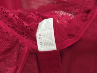 Body de encaje rojo para mujer