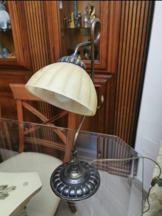 Lámpara de mesa cristal y metal
