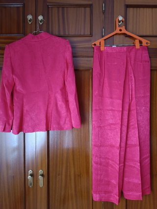 Traje Jacquard Rojo: Americana y Pantalón
