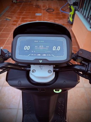 Moto eléctrica NIU NQi GTS Sport 3.2 kW (125cc)