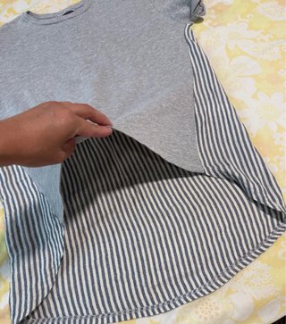 Camiseta Zara gris con rayas