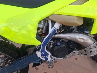 Husqvarna 300 TPI 2019 Amarillo