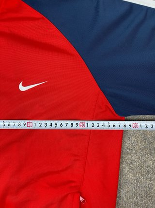 Chaqueta Nike Vintage Roja y Azul Marino Y2K 2000s