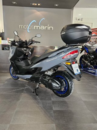 SUZUKI BURGMAN 400 2023 SEMINUEVA