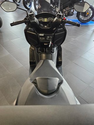 SUZUKI BURGMAN 400 2023 SEMINUEVA