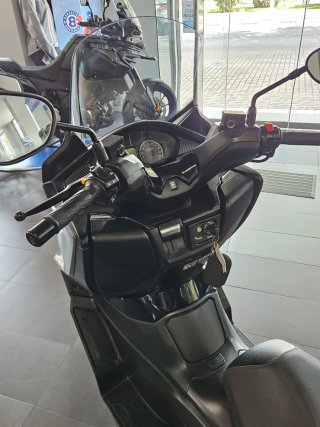 SUZUKI BURGMAN 400 2023 SEMINUEVA