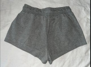 Pantalón corto chándal gris
