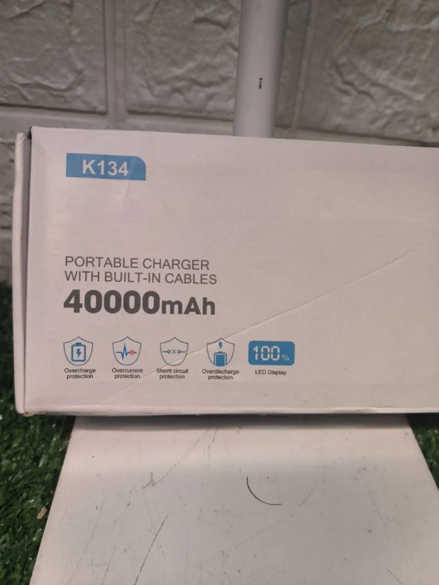 Cargador Portátil K134 40000mAh con Cables