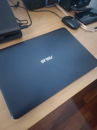 Portátil Asus i7