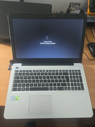 Portátil Asus i7