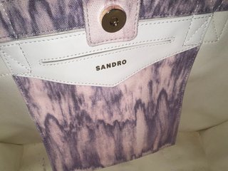 Bolso y gorra Sandro estampado