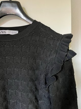 Jersey ZARA negro calado volantes Talla M