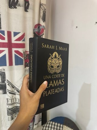 Una corte de llamas plateadas. Edición especial...