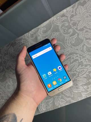 Movil Samsung Galaxy J3 (2016)
