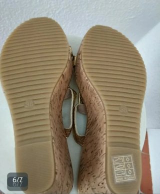 Sandalias Doradas Plataforma Hebilla Dorada